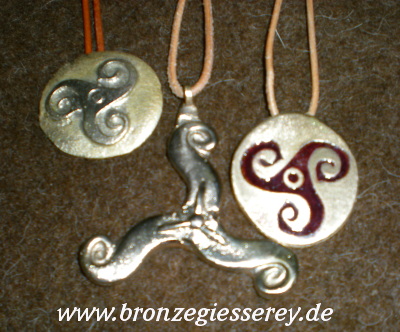 Photo von drei Triskelen